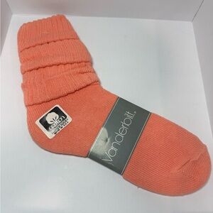 Vanderbilt Vintage Slouch Socks –Coral Peach – 100% Cotton – USA – Size 9–11 NWT